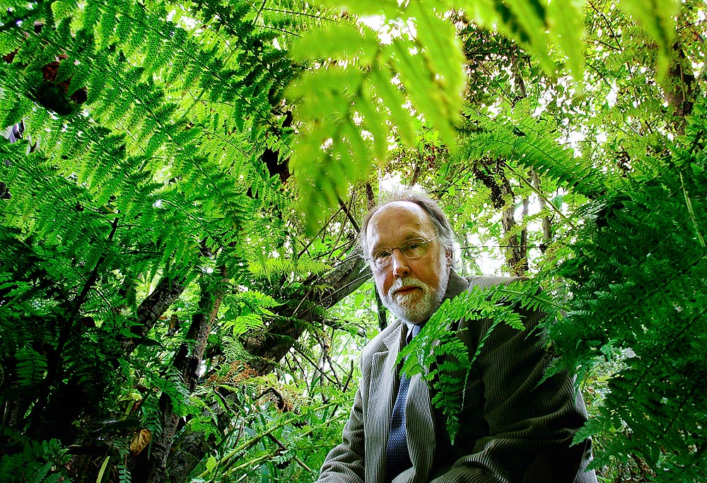 Author Barry Lopez. (Photographer: Dan DeLong)